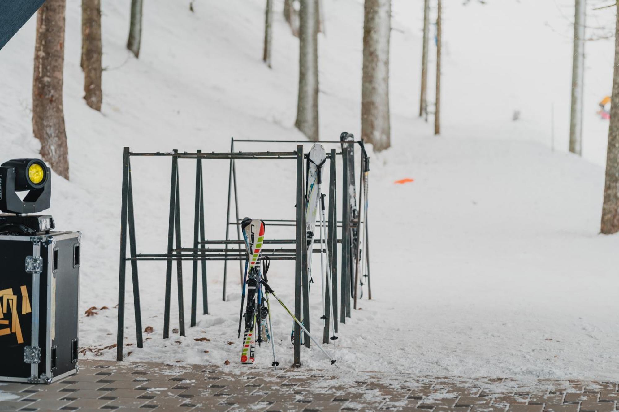Hotel Nomad Bjelašnica Exteriör bild